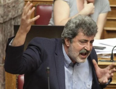 Επέστρεψε στο Facebook ο Πολάκης - «Τα τσιράκια του απατεώνα Φλωρου» κατηγορεί για τον αποκλεισμό του